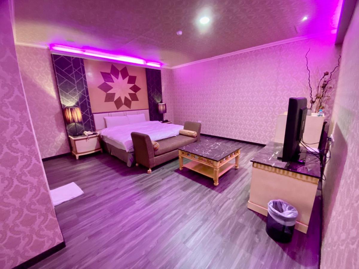 Huang Xing Motel Pingtung Екстериор снимка