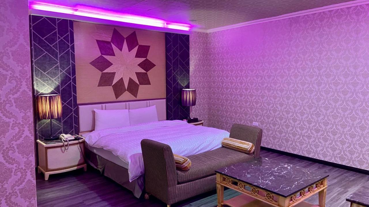 Huang Xing Motel Pingtung Екстериор снимка