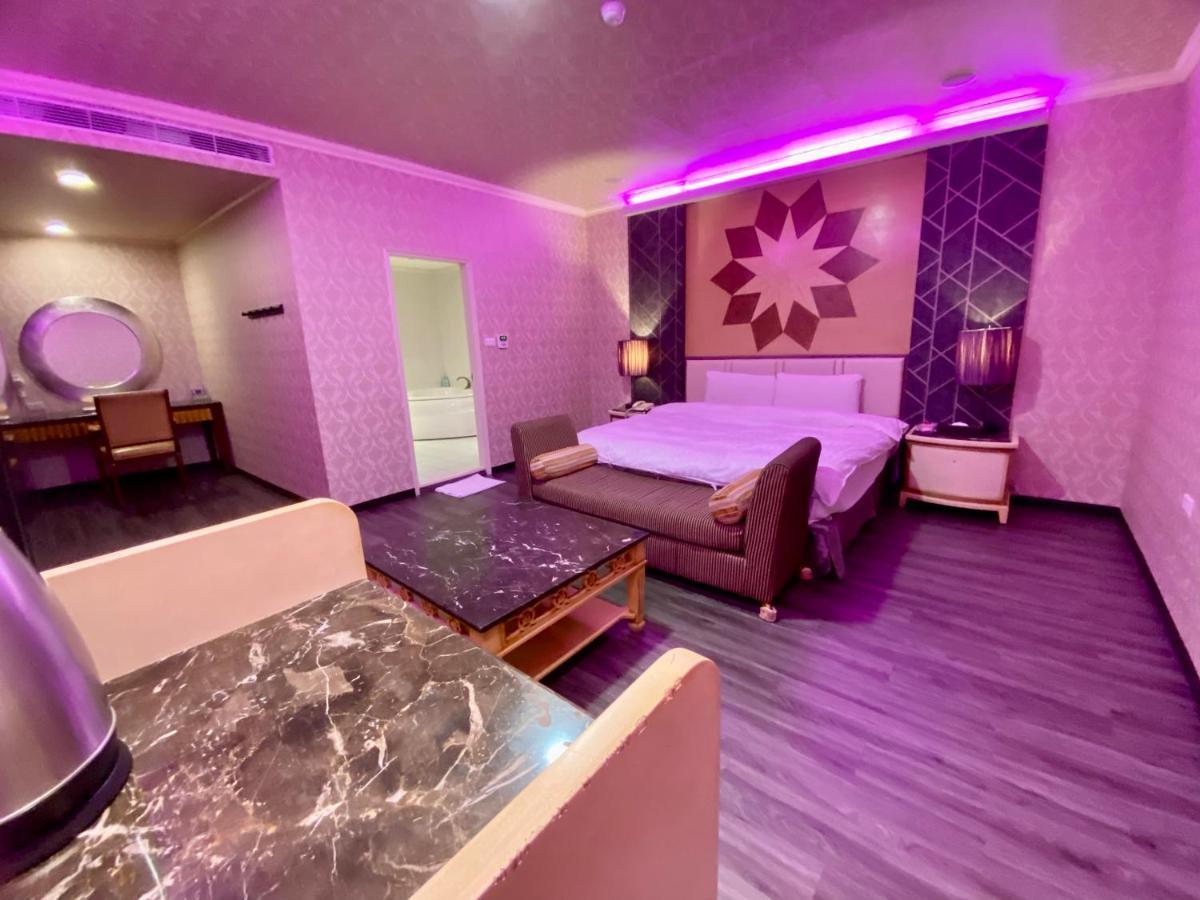 Huang Xing Motel Pingtung Екстериор снимка