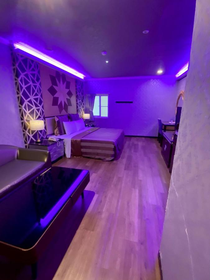 Huang Xing Motel Pingtung Екстериор снимка