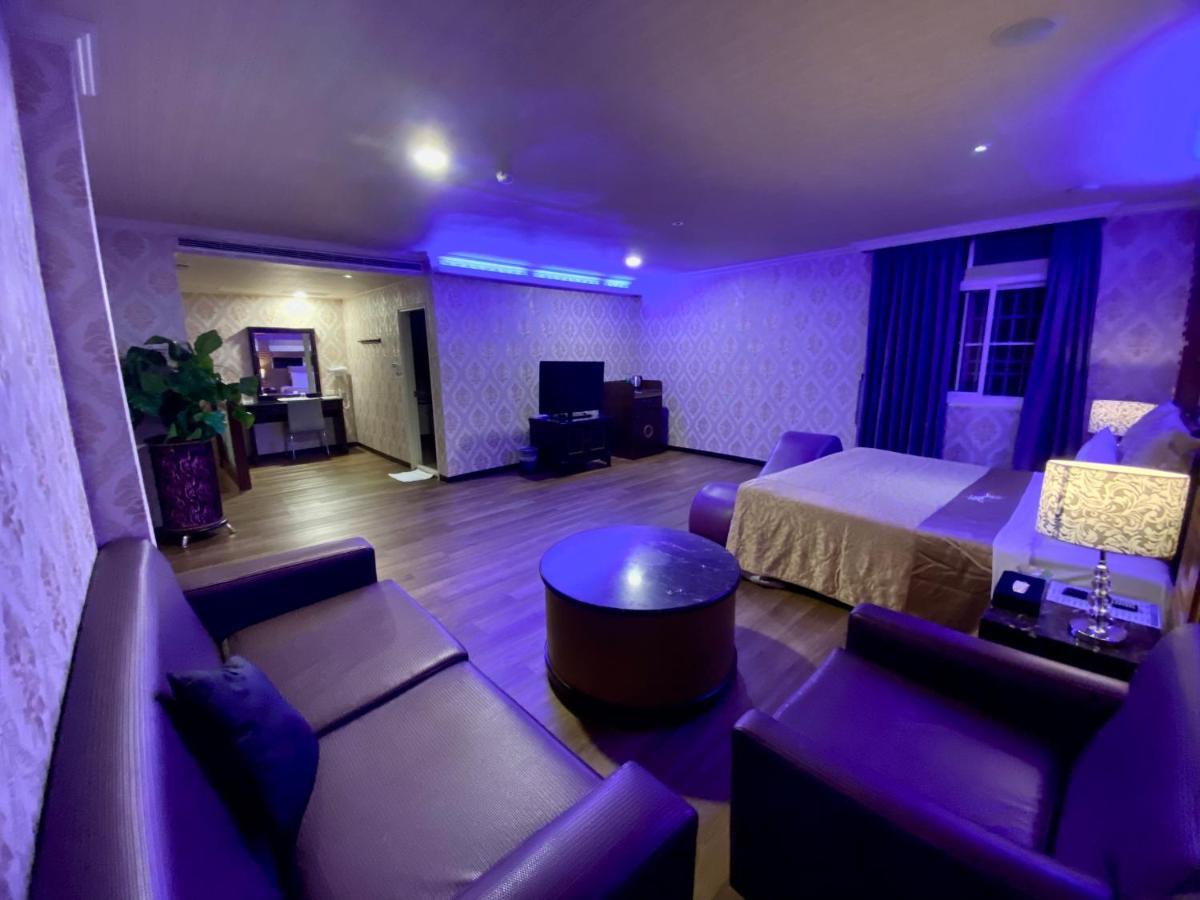 Huang Xing Motel Pingtung Екстериор снимка