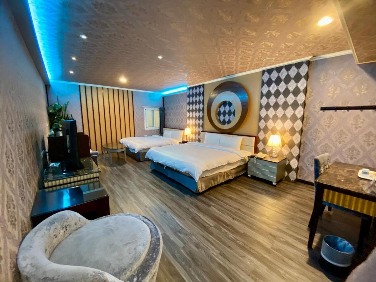 Huang Xing Motel Pingtung Екстериор снимка