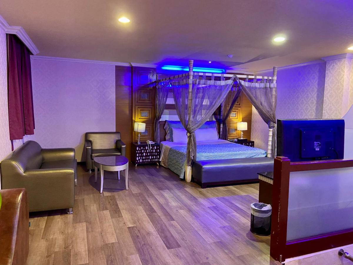 Huang Xing Motel Pingtung Екстериор снимка