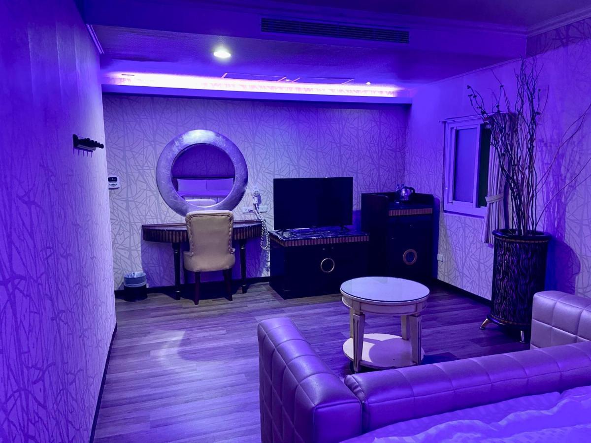 Huang Xing Motel Pingtung Екстериор снимка