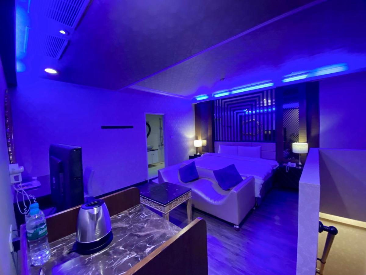 Huang Xing Motel Pingtung Екстериор снимка