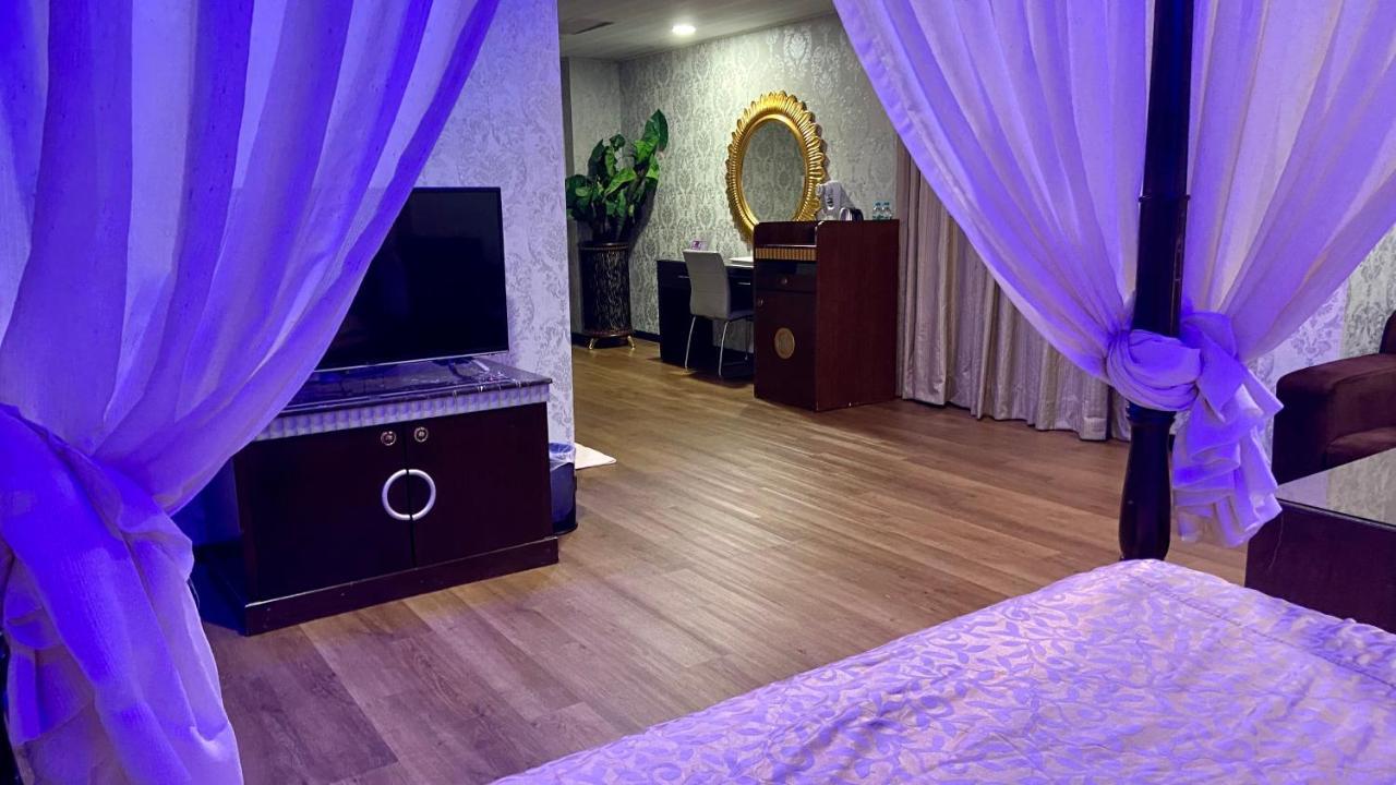Huang Xing Motel Pingtung Екстериор снимка