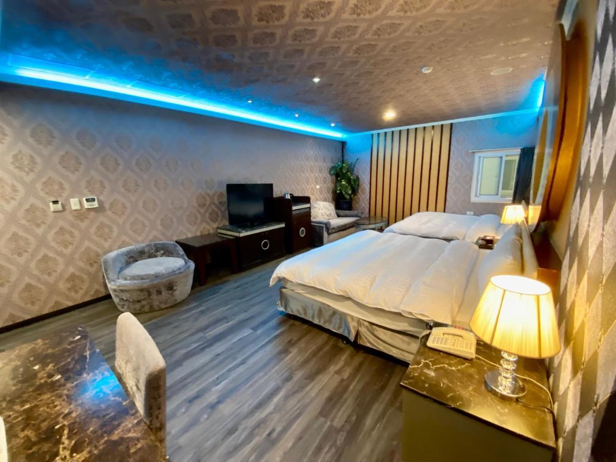 Huang Xing Motel Pingtung Екстериор снимка
