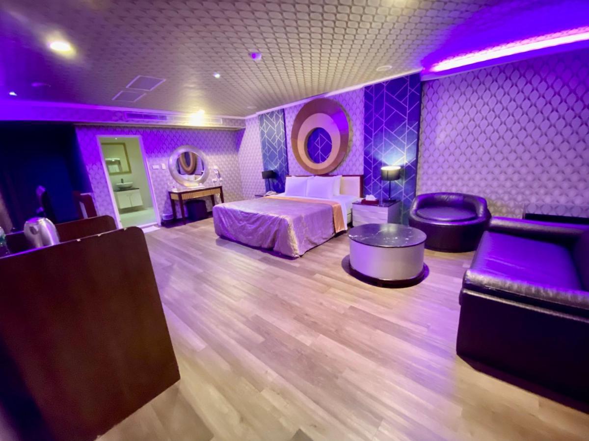 Huang Xing Motel Pingtung Екстериор снимка