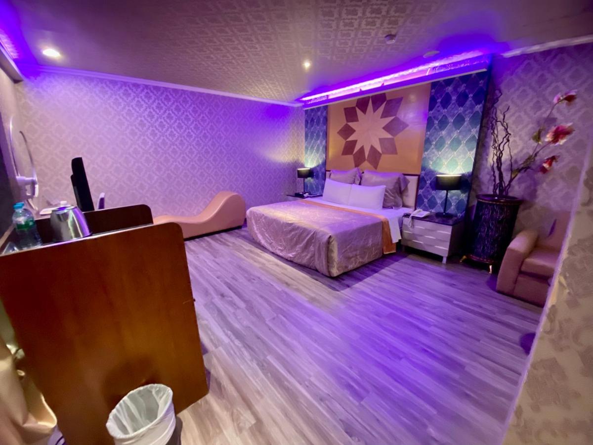 Huang Xing Motel Pingtung Екстериор снимка