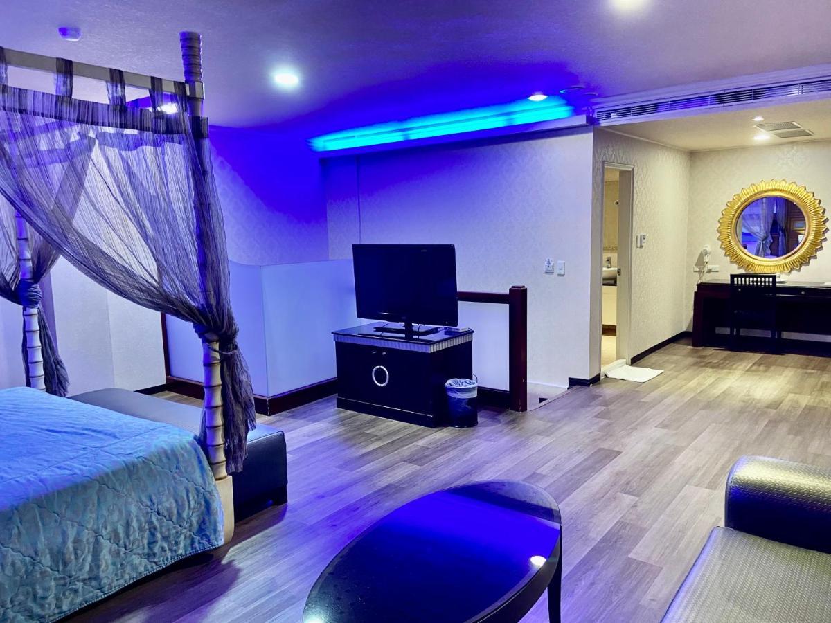 Huang Xing Motel Pingtung Екстериор снимка
