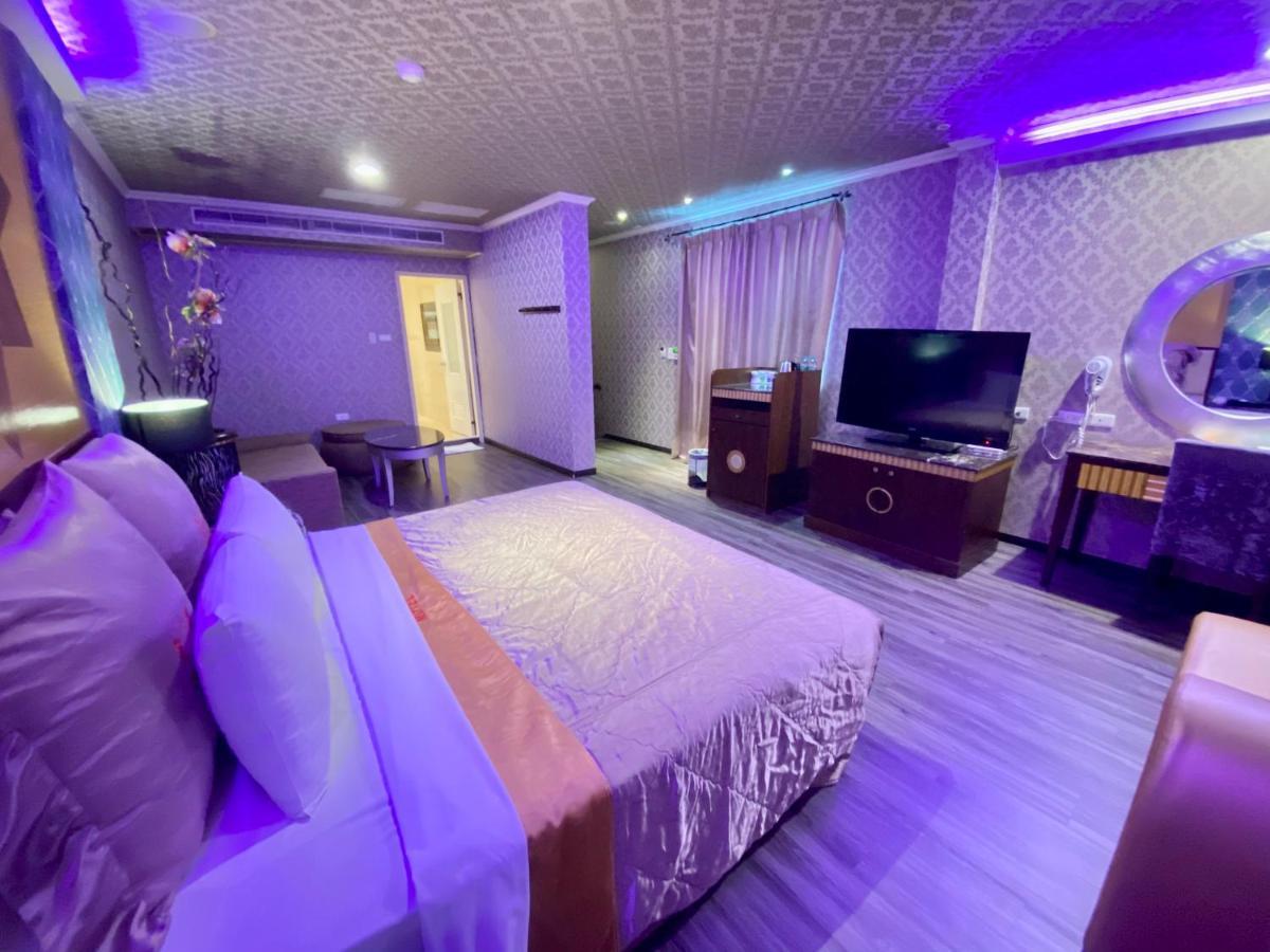 Huang Xing Motel Pingtung Екстериор снимка