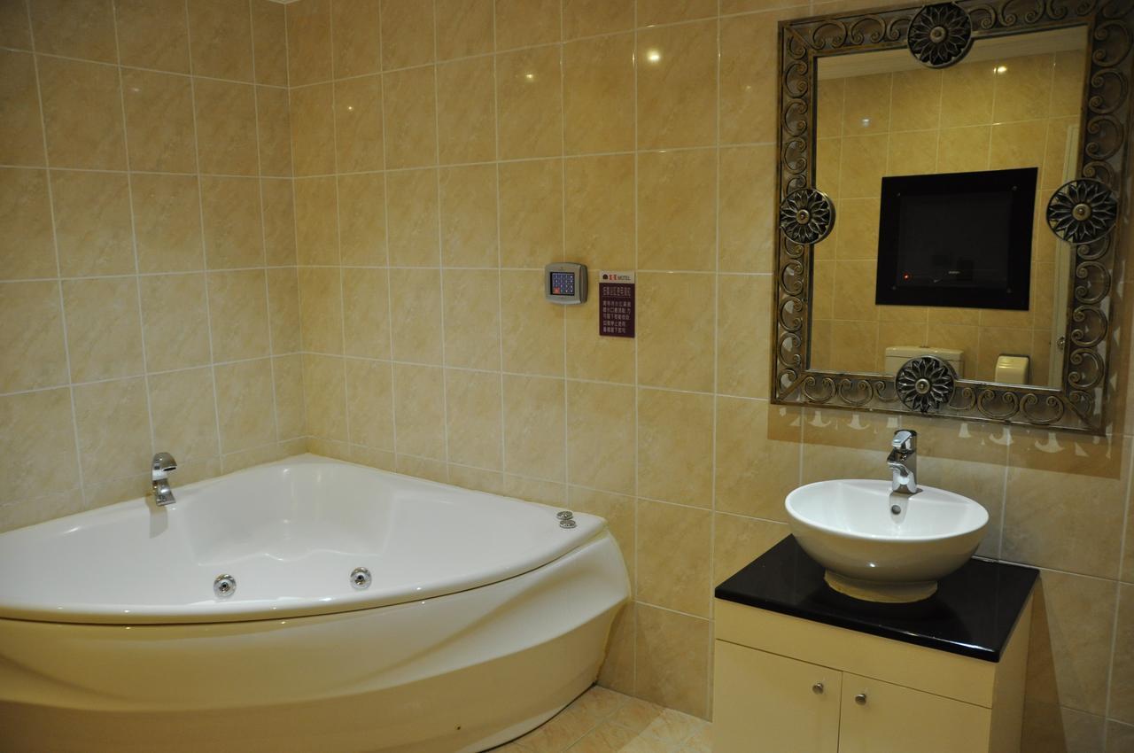Huang Xing Motel Pingtung Екстериор снимка